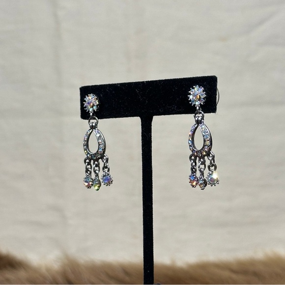 Elegant Silver Drop Earrings with Gem Accents - Picture 2 of 3
